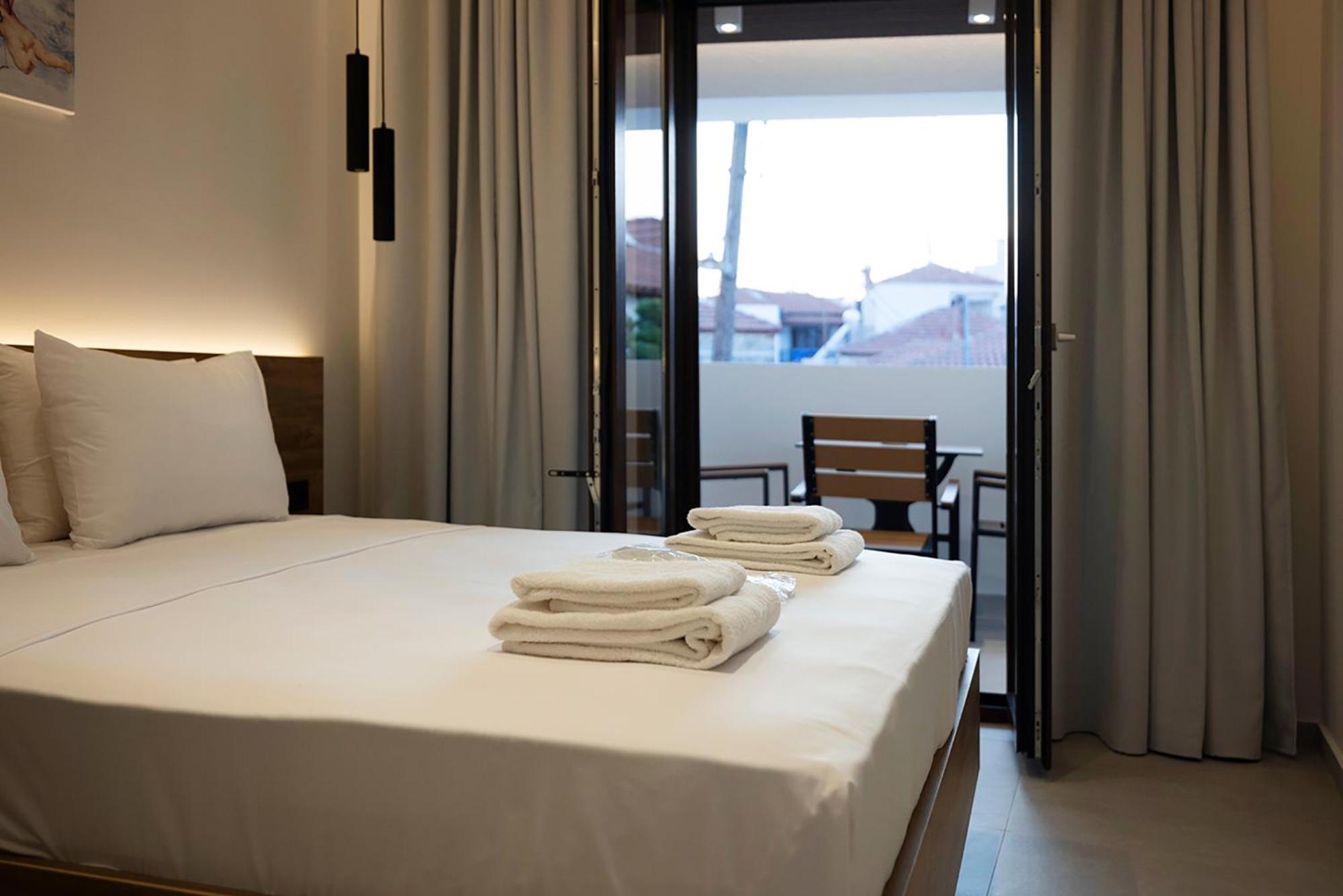 Akira Suites Afytos Exterior foto
